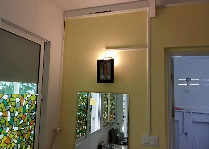 Young And Beautiful Guest house Bangkok